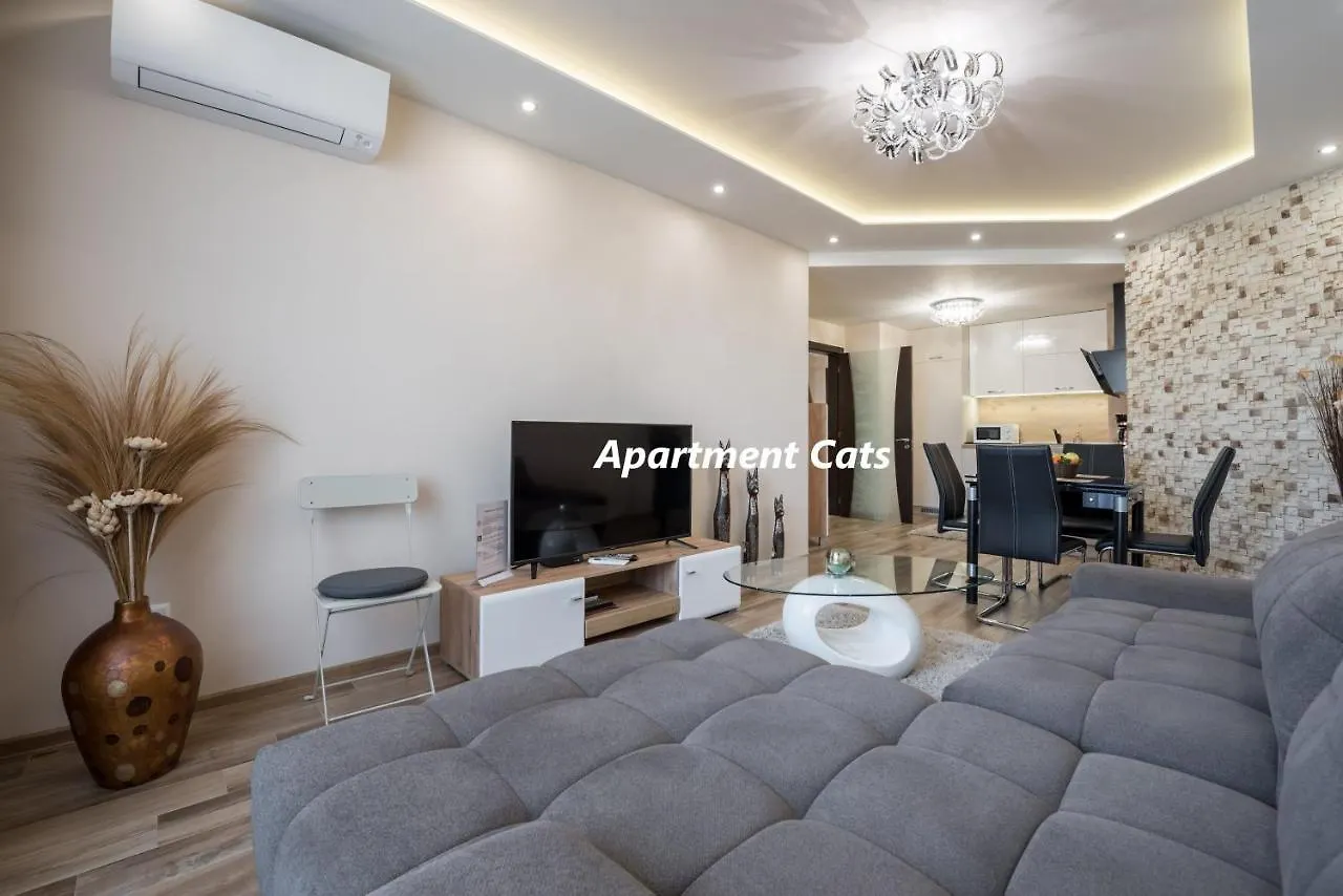 Apartments Cats 瓦爾納